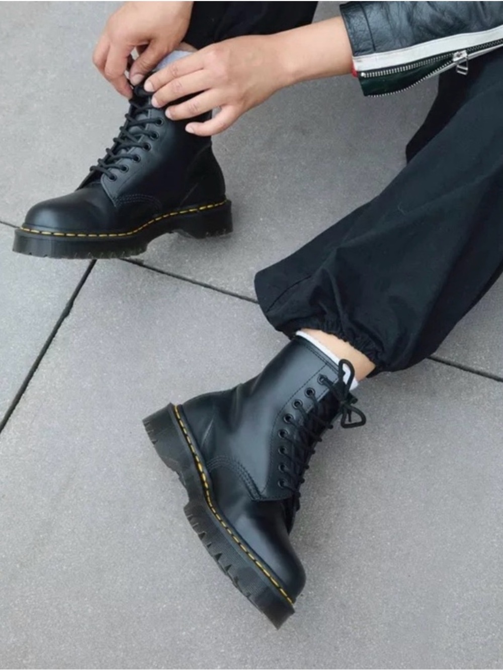 Dr. Martens 1460 Bex Black Leather Platform Combat Ankle Boots Womens Size 9